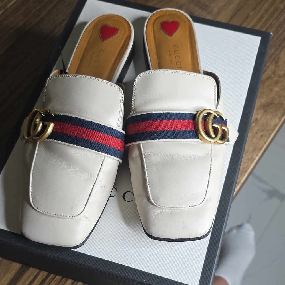 Gucci Women's Cream Mules with Gold and Red-Blue Stripe